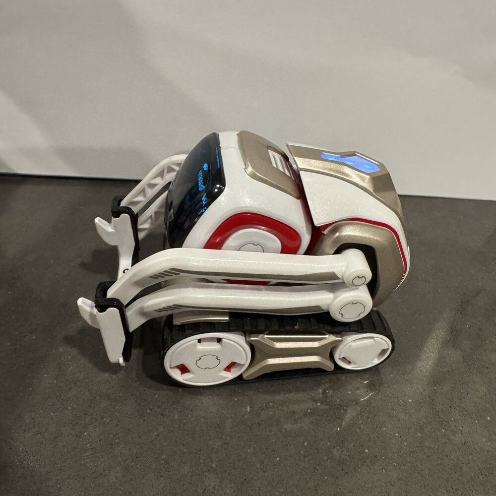 Anki Cozmo Robot Toy With 3 Cubes And Charging Station 300-00046 - Picture 7 of 12